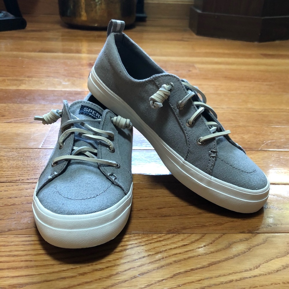 Sperry ⚓️ Women's Crest Vibe Sneaker Size 8 NEVER WORN ✨